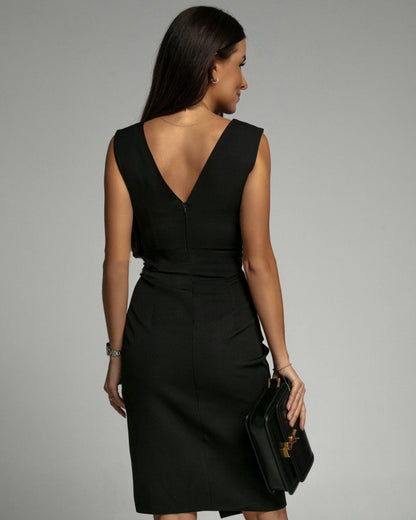 Amelia - Elegant V-Neck Slit Dress